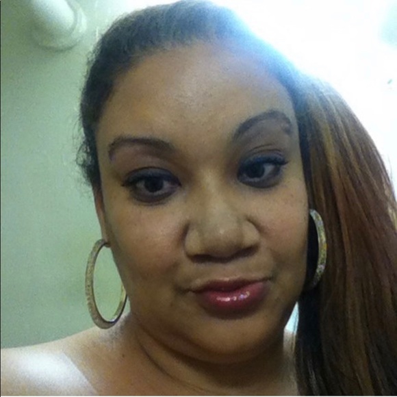 Meet your Posher, Brenda - Picture 1 of 1